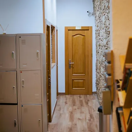 Santa Cruz 招待所 *